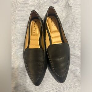Woman shoes size 5.5 ME TOO